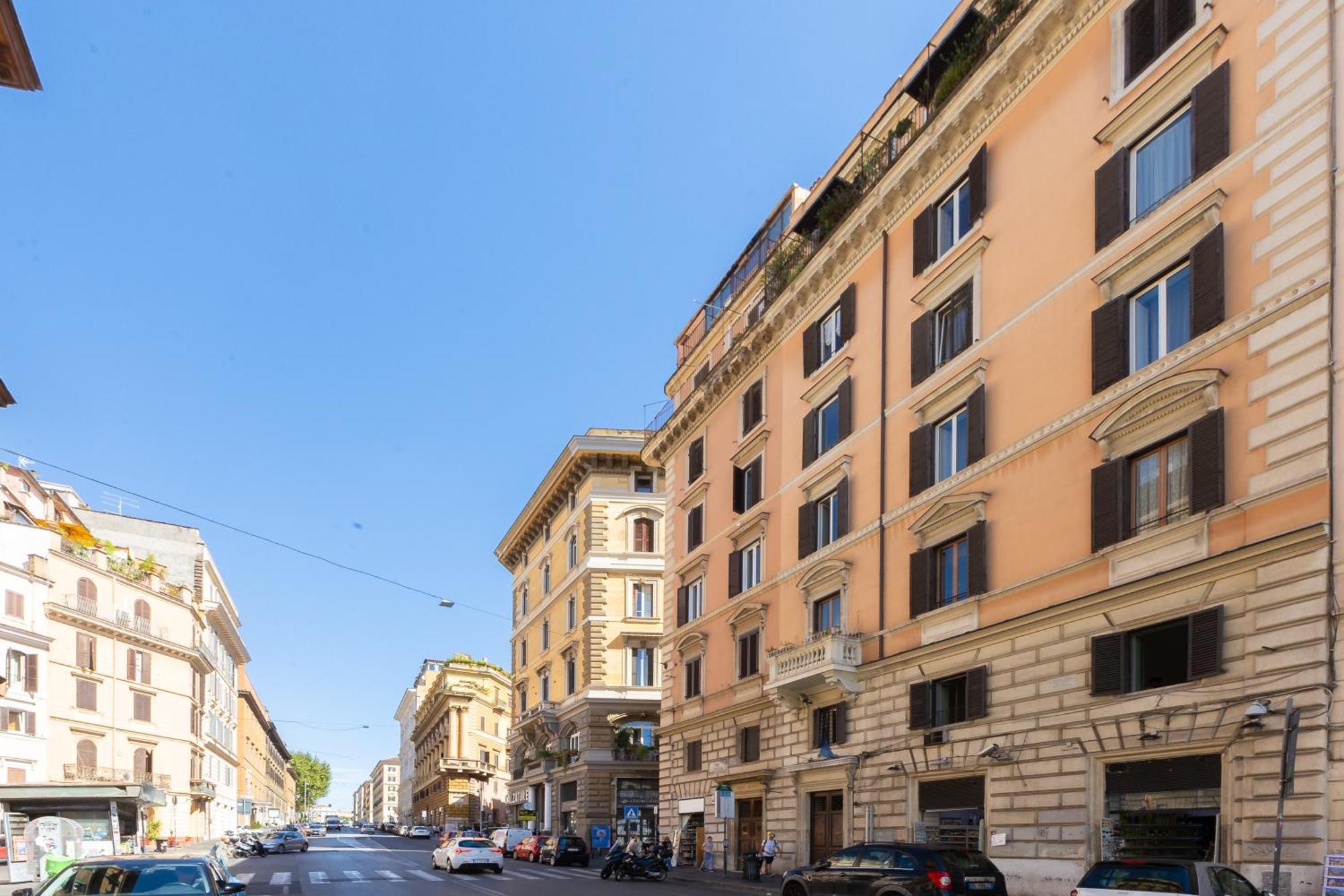 La Dolce Vita Cavour Rome Exterior photo
